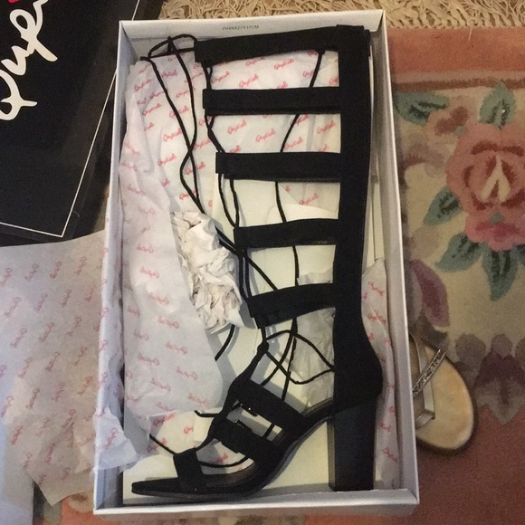 Qupid heel gladiator sz 7 - Picture 1 of 3